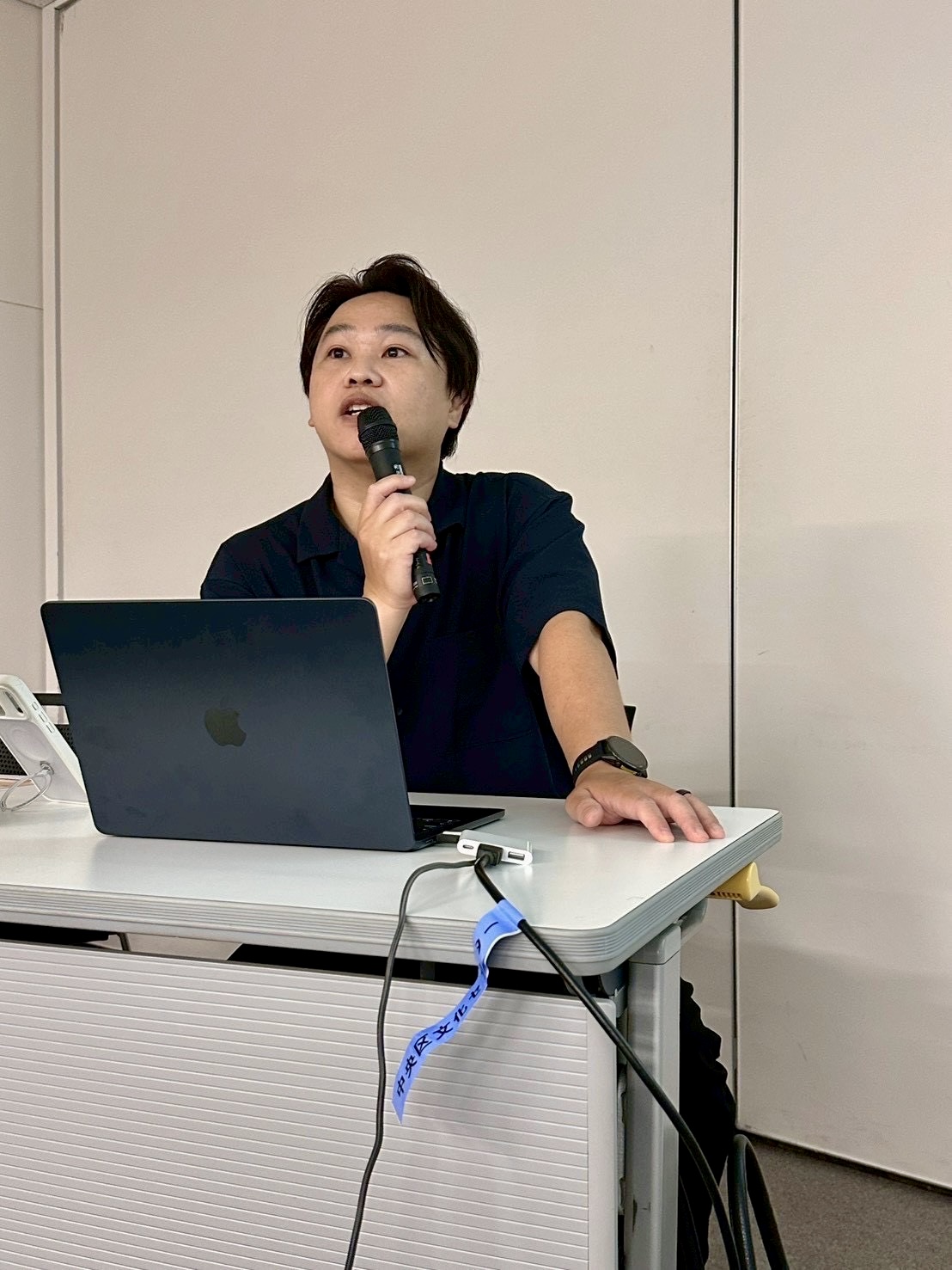講演中の金子豊